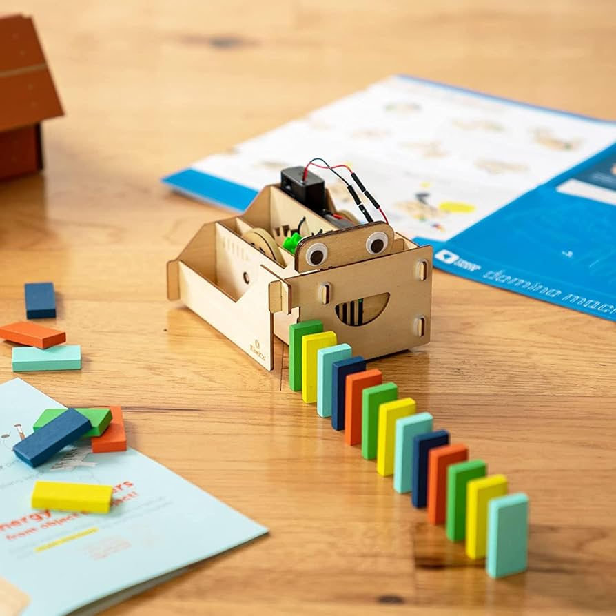 Amazon | KiwiCo ドミノマシン 木製セット - 100個のドミノと